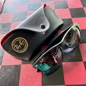 Ray-Ban Black Sunglasses with Case